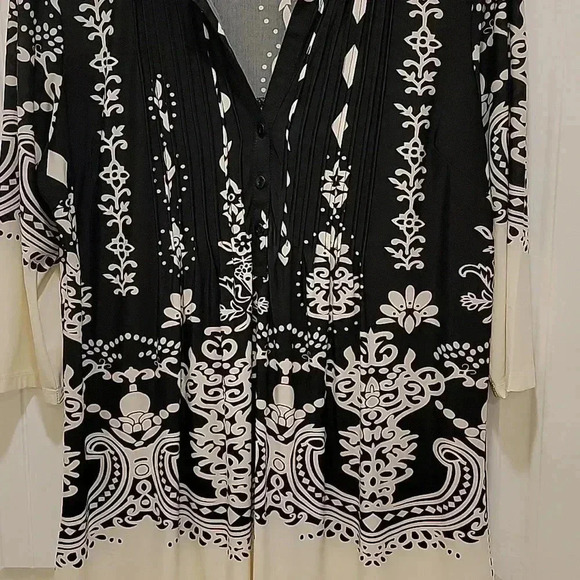 Serengeti Black White Pleated Vneck 3/4 Sleeve Boho Blouse Size Medium - Picture 4 of 7